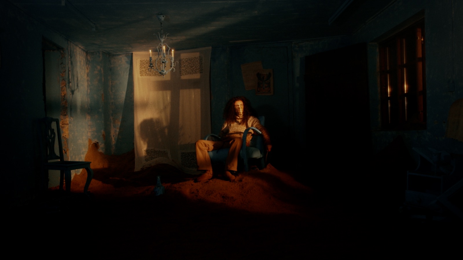 Still from Twelvepieces by DAVAI