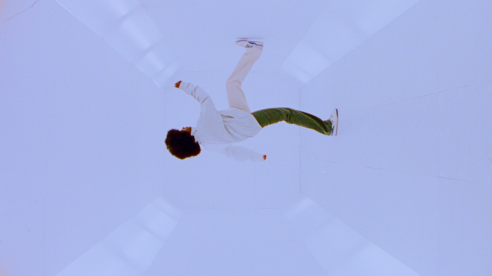 Still from (DI)VISION by DAVAI